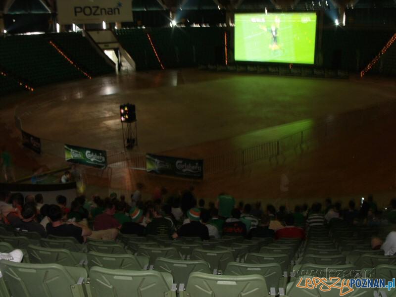 Irlandczycy pod Areną Foto: lazarz.pl Irlandczycy pod Areną Foto: lazarz.pl