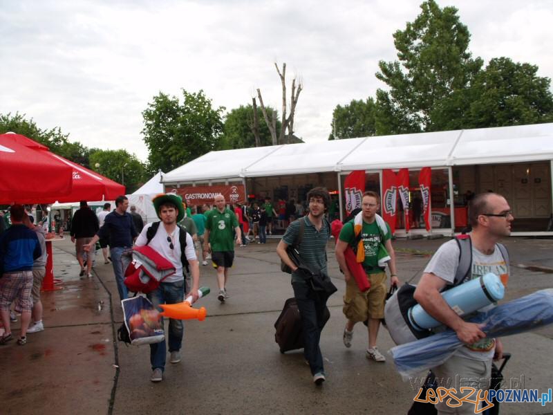 Irlandczycy pod Areną Foto: lazarz.pl Irlandczycy pod Areną Foto: lazarz.pl