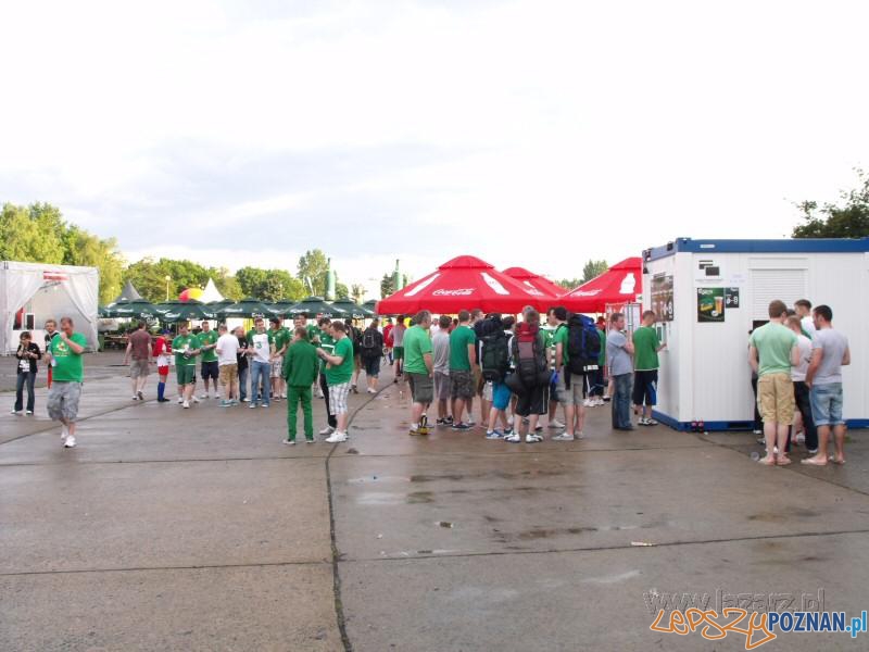 Irlandczycy pod Areną Foto: lazarz.pl Irlandczycy pod Areną Foto: lazarz.pl