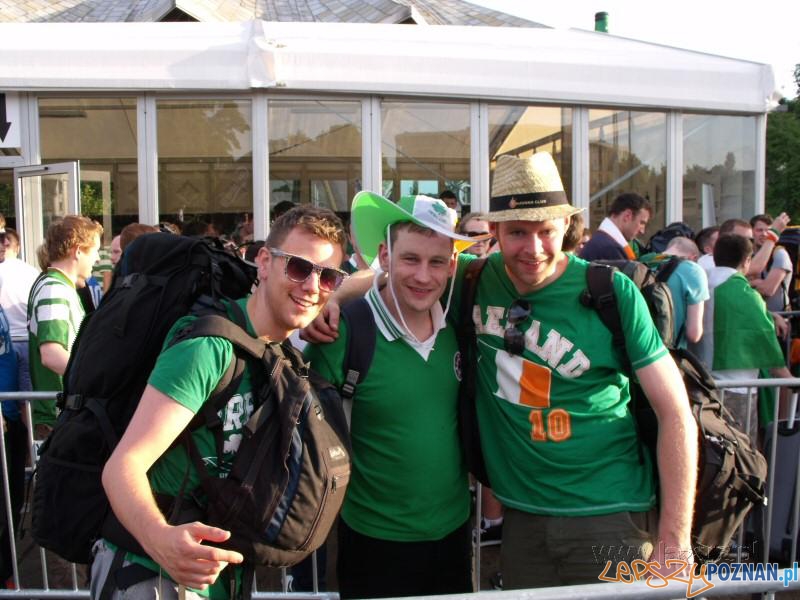 Irlandczycy pod Areną Foto: lazarz.pl Irlandczycy pod Areną Foto: lazarz.pl