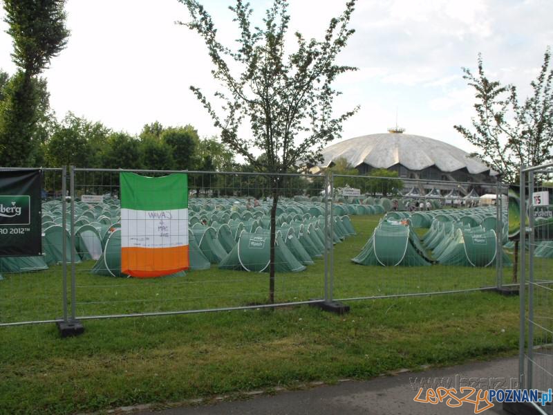 Irlandczycy pod Areną Foto: lazarz.pl Irlandczycy pod Areną Foto: lazarz.pl