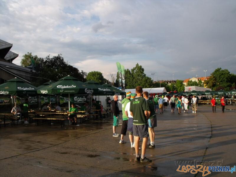 Irlandczycy pod Areną Foto: lazarz.pl Irlandczycy pod Areną Foto: lazarz.pl