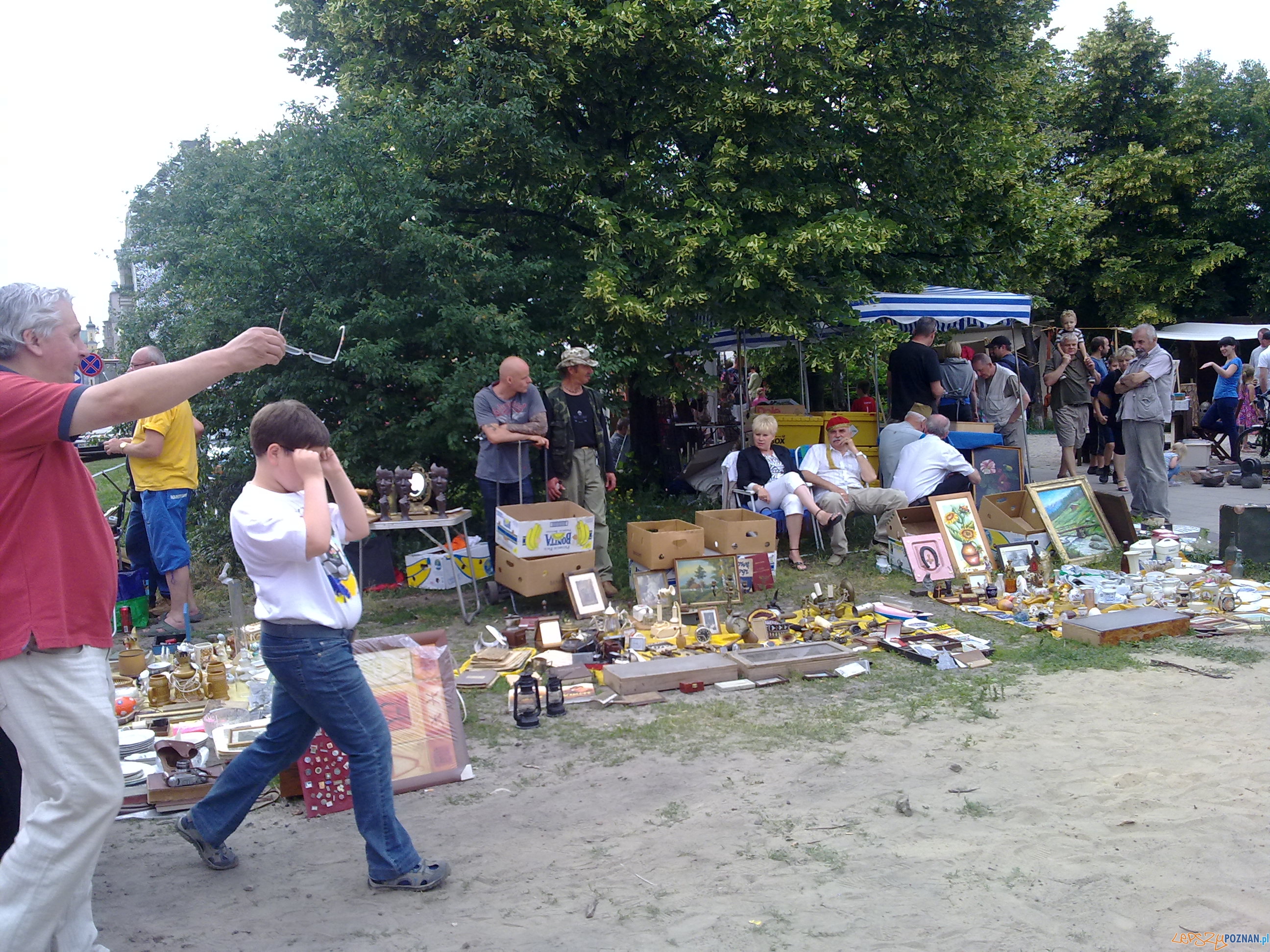 Targ staroci Foto: Targ staroci Foto: