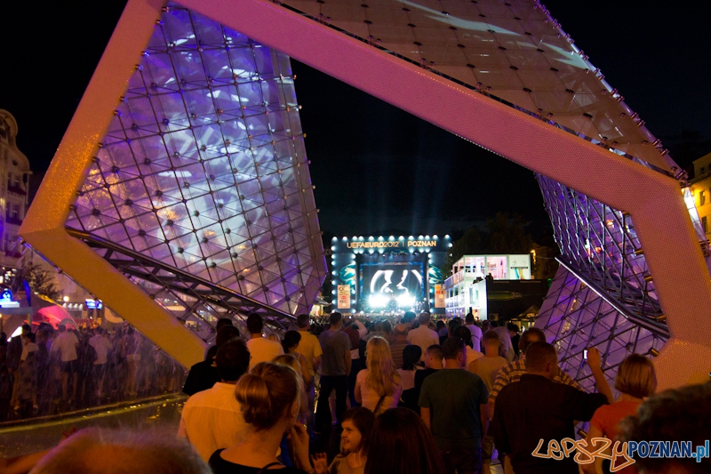 Koncert zespołu Alphaville w Strefie Kibica UEFA EURO 2012 Foto: lepszyPOZNAN.pl / Piotr Rychter Koncert zespołu Alphaville w Strefie Kibica UEFA EURO 2012 Foto: lepszyPOZNAN.pl / Piotr Rychter