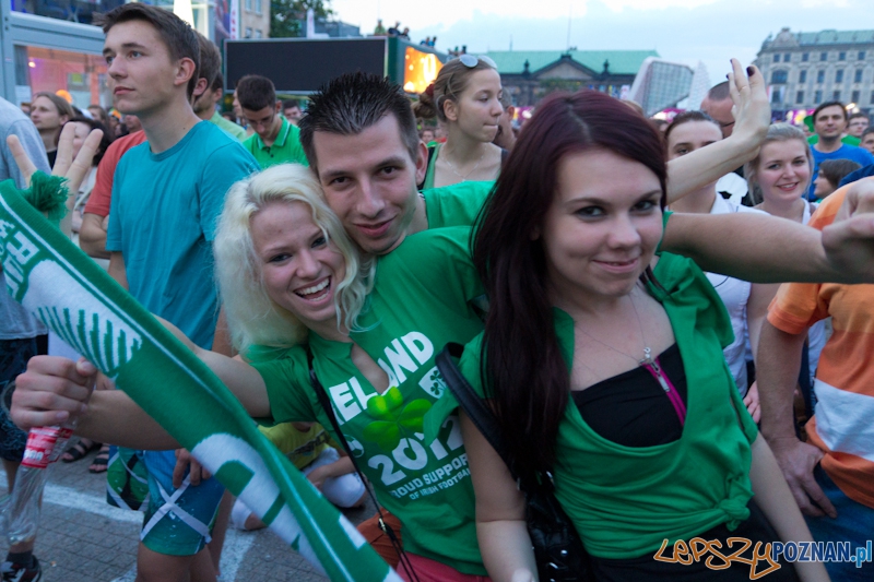 Włochy - Irlandia - doping w Oficjalnej Strefie Kibica UEFA EURO Poznań 2012 Foto: lepszyPOZNAN.pl / Piotr Rychter Włochy - Irlandia - doping w Oficjalnej Strefie Kibica UEFA EURO Poznań 2012 Foto: lepszyPOZNAN.pl / Piotr Rychter
