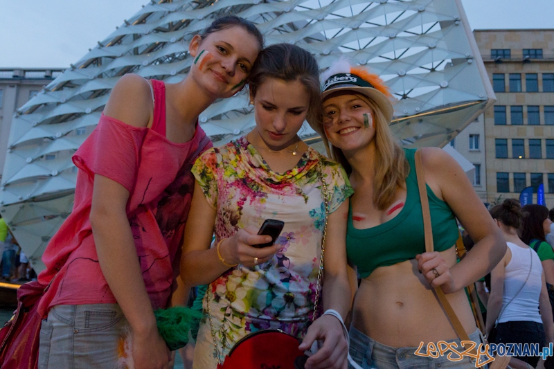 Włochy - Irlandia - doping w Oficjalnej Strefie Kibica UEFA EURO Poznań 2012 Foto: lepszyPOZNAN.pl / Piotr Rychter Włochy - Irlandia - doping w Oficjalnej Strefie Kibica UEFA EURO Poznań 2012 Foto: lepszyPOZNAN.pl / Piotr Rychter