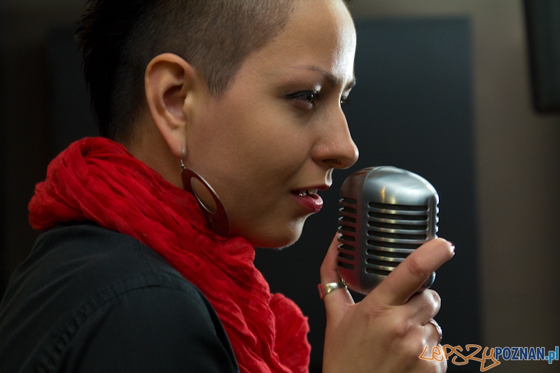 Nagranie teledysku do utworu Kurz zespołu Mokrofon - Anka Spławska wokal Foto: lepszyPOZNAN.pl / Piotr Rychter Nagranie teledysku do utworu Kurz zespołu Mokrofon - Anka Spławska wokal Foto: lepszyPOZNAN.pl / Piotr Rychter