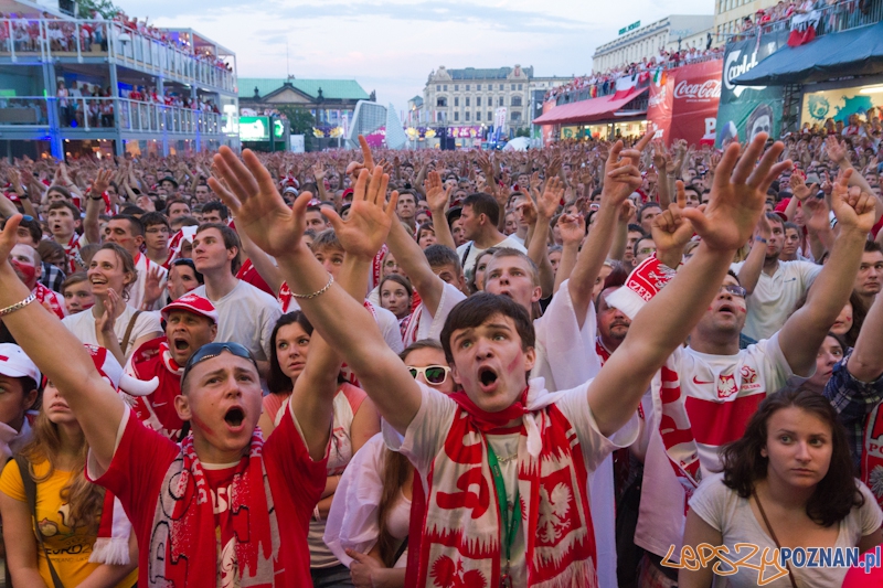 Mecz Polska - Czechy w oficjalnej strefie kibica Uefa EURO w Poznaniu Foto: lepszyPOZNAN.pl / Piotr Rychter Mecz Polska - Czechy w oficjalnej strefie kibica Uefa EURO w Poznaniu Foto: lepszyPOZNAN.pl / Piotr Rychter