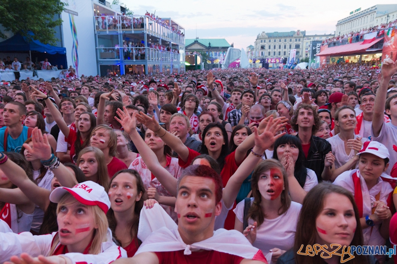 Mecz Polska - Czechy w oficjalnej strefie kibica Uefa EURO w Poznaniu Foto: lepszyPOZNAN.pl / Piotr Rychter Mecz Polska - Czechy w oficjalnej strefie kibica Uefa EURO w Poznaniu Foto: lepszyPOZNAN.pl / Piotr Rychter