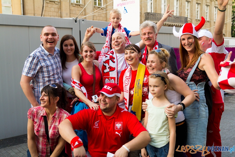 Mecz Polska - Czechy w oficjalnej strefie kibica Uefa EURO w Poznaniu Foto: lepszyPOZNAN.pl / Piotr Rychter Mecz Polska - Czechy w oficjalnej strefie kibica Uefa EURO w Poznaniu Foto: lepszyPOZNAN.pl / Piotr Rychter