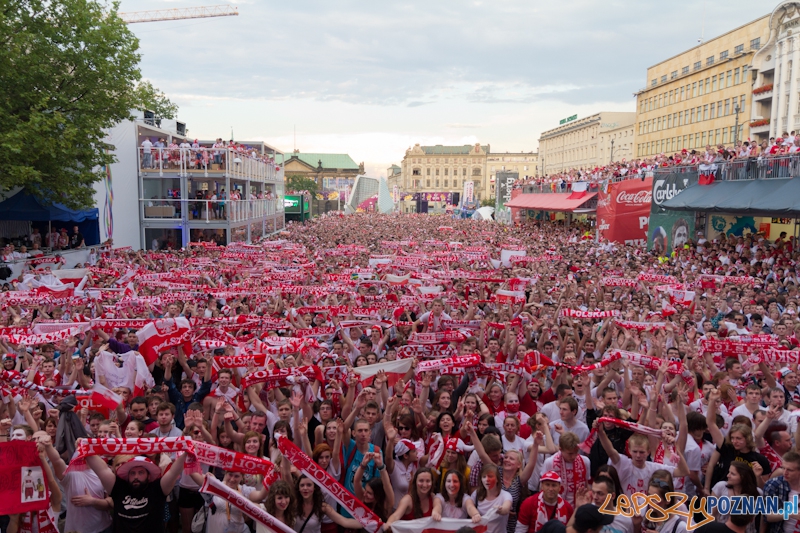 Mecz Polska - Czechy w oficjalnej strefie kibica Uefa EURO w Poznaniu Foto: lepszyPOZNAN.pl / Piotr Rychter Mecz Polska - Czechy w oficjalnej strefie kibica Uefa EURO w Poznaniu Foto: lepszyPOZNAN.pl / Piotr Rychter
