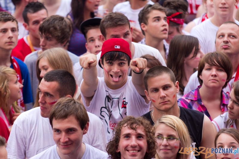 Mecz Polska - Czechy w oficjalnej strefie kibica Uefa EURO w Poznaniu Foto: lepszyPOZNAN.pl / Piotr Rychter Mecz Polska - Czechy w oficjalnej strefie kibica Uefa EURO w Poznaniu Foto: lepszyPOZNAN.pl / Piotr Rychter