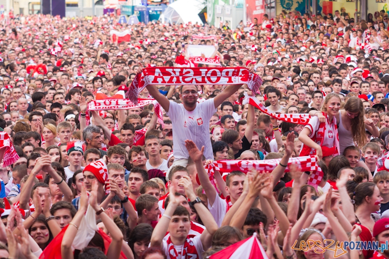 Mecz Polska - Czechy w oficjalnej strefie kibica Uefa EURO w Poznaniu Foto: lepszyPOZNAN.pl / Piotr Rychter Mecz Polska - Czechy w oficjalnej strefie kibica Uefa EURO w Poznaniu Foto: lepszyPOZNAN.pl / Piotr Rychter