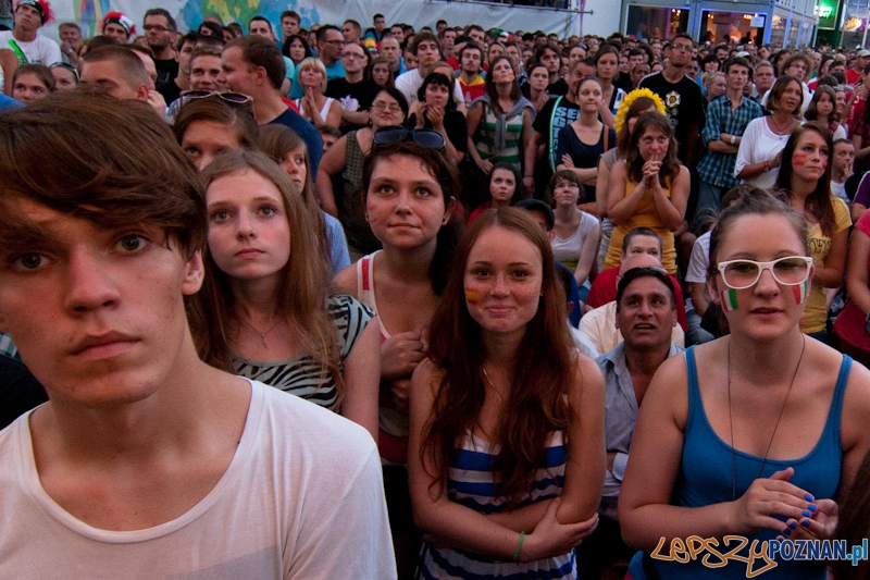 Strefa Kibica podczas finałowego meczu Euro 2012 Hiszpania - Włochy - Poznań 01.07.2012 r. Foto: LepszyPOZNAN.pl / Paweł Rychter Strefa Kibica podczas finałowego meczu Euro 2012 Hiszpania - Włochy - Poznań 01.07.2012 r. Foto: LepszyPOZNAN.pl / Paweł Rychter