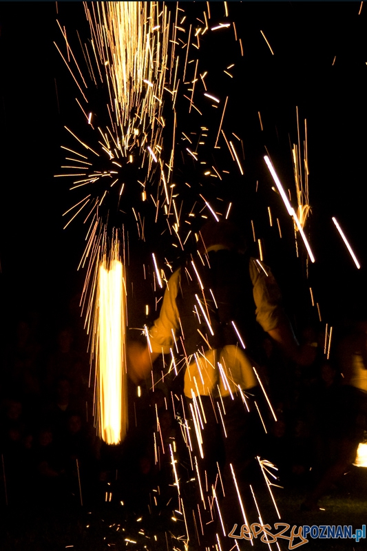Widowisko „Ogień, para, dźwięk" na 40-lecie Maltanki - Poznań 21.07.2012 r. Foto: Ewelina Gutowska Widowisko „Ogień, para, dźwięk" na 40-lecie Maltanki - Poznań 21.07.2012 r. Foto: Ewelina Gutowska