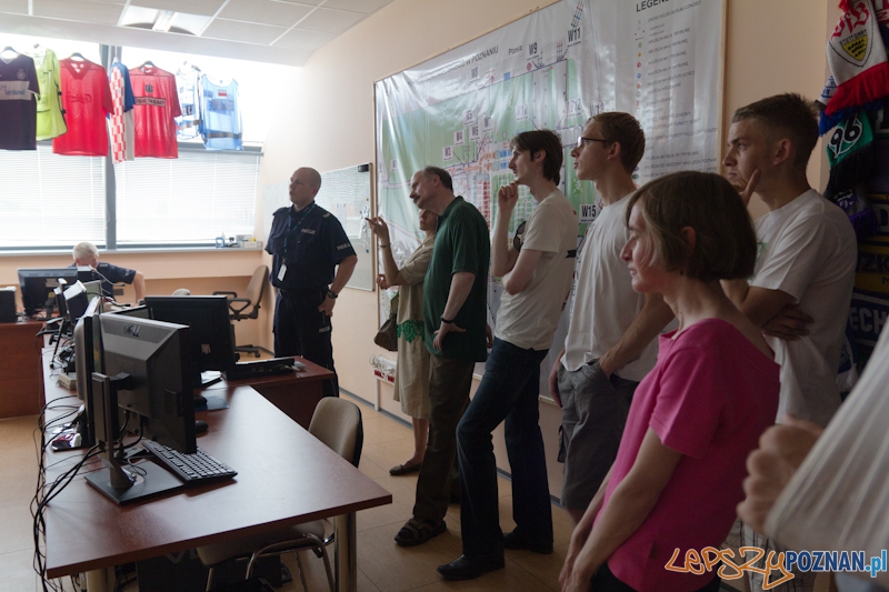 Drzwi Otware w Komendzie Miejskiej Policji - Centrum Zarzadzania Kryzysowego Foto: lepszyPOZNAN.pl / Piotr Rychter Drzwi Otware w Komendzie Miejskiej Policji - Centrum Zarzadzania Kryzysowego Foto: lepszyPOZNAN.pl / Piotr Rychter