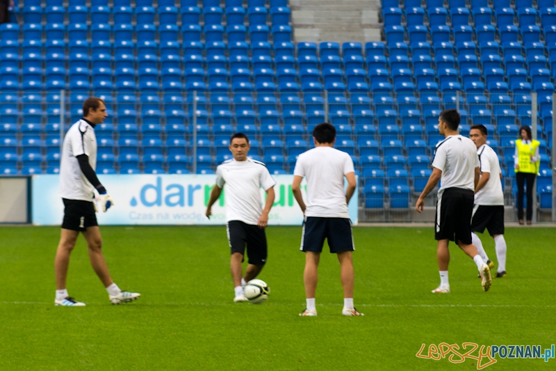 Zawodnicy kazachskiego zespołu Żetysu Tałdykorgan podczas treningu na Stadionie Miejskim w Poznaniu Foto: lepszyPOZNAN.pl/ Piotr Rychter Zawodnicy kazachskiego zespołu Żetysu Tałdykorgan podczas treningu na Stadionie Miejskim w Poznaniu Foto: lepszyPOZNAN.pl/ Piotr Rychter