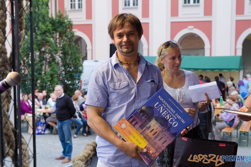 Konkurs jedzenia Magdalenek - festyn przy poznańskiej Farze Foto: lepszyPOZNAN.pl / Piotr Rychter Konkurs jedzenia Magdalenek - festyn przy poznańskiej Farze Foto: lepszyPOZNAN.pl / Piotr Rychter