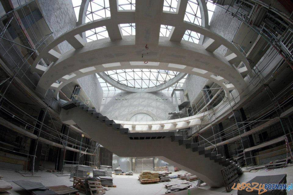 Zmieniające się wnętrza CK ZAMEK - 20 sierpnia 2012 Foto: CK ZAMEK / M. Kaczyński Zmieniające się wnętrza CK ZAMEK - 20 sierpnia 2012 Foto: CK ZAMEK / M. Kaczyński