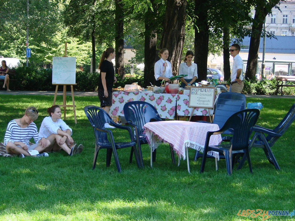 Restaurant Day - Pick Nick! w parku Mickiewicza Foto: lepszyPOZNAN.pl / ag Restaurant Day - Pick Nick! w parku Mickiewicza Foto: lepszyPOZNAN.pl / ag