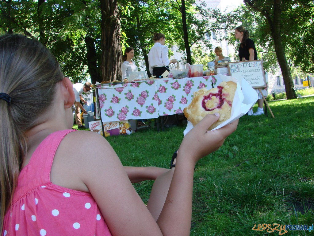 Restaurant Day - Pick Nick! w parku Mickiewicza Foto: lepszyPOZNAN.pl / ag Restaurant Day - Pick Nick! w parku Mickiewicza Foto: lepszyPOZNAN.pl / ag