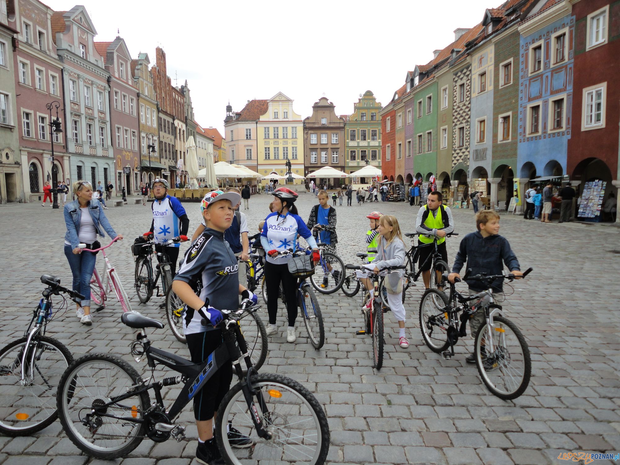 Rajd rowerowy na Starym Rynku Foto: Rajd rowerowy na Starym Rynku Foto: