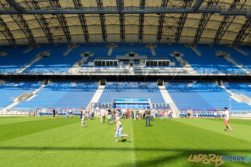 Konsultacje społeczne dotyczące zagospodarowania terenu wokół Stadionu Miejskiego zorganizowane przez Konsorcjum KKS Lech Poznań i Marcelin Management oraz Urząd Miasta Poznania. 4.08.2012 r. Foto: lepszyPOZNAN.pl / Piotr Rychter Konsultacje społeczne dotyczące zagospodarowania terenu wokół Stadionu Miejskiego zorganizowane przez Konsorcjum KKS Lech Poznań i Marcelin Management oraz Urząd Miasta Poznania. 4.08.2012 r. Foto: lepszyPOZNAN.pl / Piotr Rychter