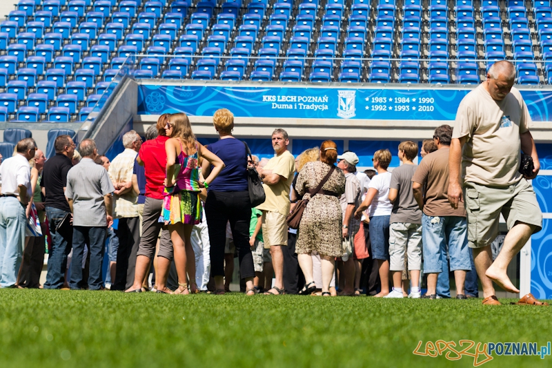 Konsultacje społeczne dotyczące zagospodarowania terenu wokół Stadionu Miejskiego zorganizowane przez Konsorcjum KKS Lech Poznań i Marcelin Management oraz Urząd Miasta Poznania. 4.08.2012 r. Foto: lepszyPOZNAN.pl / Piotr Rychter Konsultacje społeczne dotyczące zagospodarowania terenu wokół Stadionu Miejskiego zorganizowane przez Konsorcjum KKS Lech Poznań i Marcelin Management oraz Urząd Miasta Poznania. 4.08.2012 r. Foto: lepszyPOZNAN.pl / Piotr Rychter