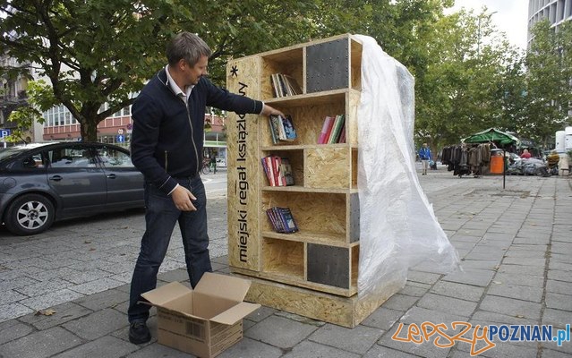 Miejski Regał Książkowy Foto: Teatr Polski Miejski Regał Książkowy Foto: Teatr Polski