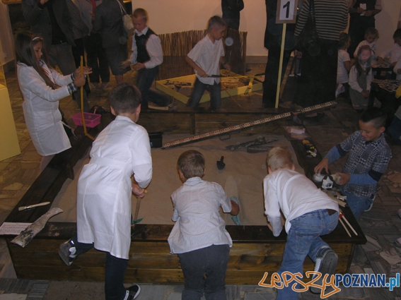 Warsztaty w Muzeum Archeologicznym (2) Foto: Warsztaty w Muzeum Archeologicznym (2) Foto: