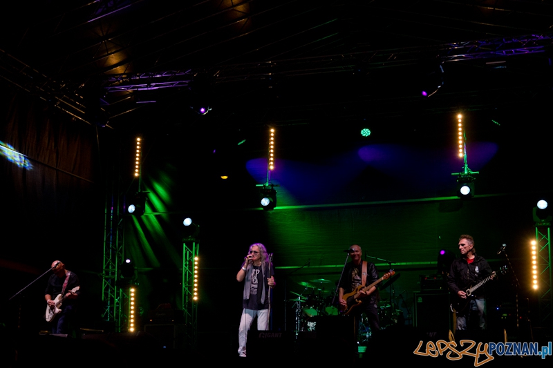 100lecie Warty Poznań. Łęgi Dębińskie. Występ zespołu Perfect Foto: lepszyPOZNAN.pl / Piotr Rychter 100lecie Warty Poznań. Łęgi Dębińskie. Występ zespołu Perfect Foto: lepszyPOZNAN.pl / Piotr Rychter