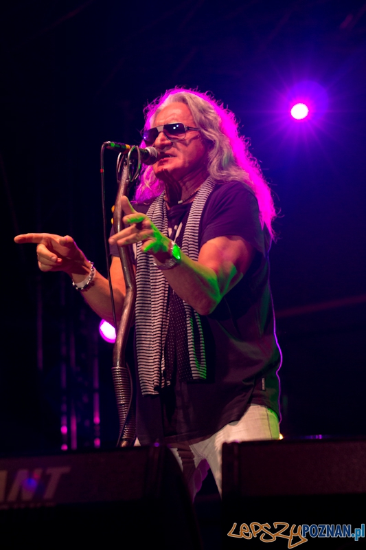 100lecie Warty Poznań. Łęgi Dębińskie. Występ zespołu Perfect. Grzegorz Markowski Foto: lepszyPOZNAN.pl / Piotr Rychter 100lecie Warty Poznań. Łęgi Dębińskie. Występ zespołu Perfect. Grzegorz Markowski Foto: lepszyPOZNAN.pl / Piotr Rychter