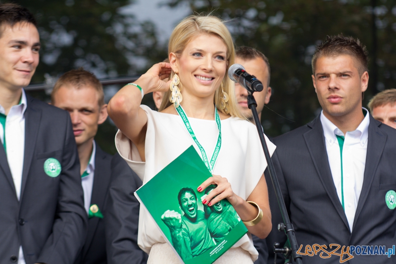 Obchody 100-lecia Warty Poznań. Łęgi Dębińskie 15.09.2012 r. - Prezes Warty Poznań Izabella Łukomska Pyżalska Foto: lepszyPOZNAN.pl / Piotr Rychter Obchody 100-lecia Warty Poznań. Łęgi Dębińskie 15.09.2012 r. - Prezes Warty Poznań Izabella Łukomska Pyżalska Foto: lepszyPOZNAN.pl / Piotr Rychter
