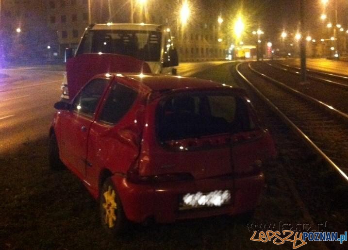 Wypadek na Hetmańskiej Foto: lazarz.pl Wypadek na Hetmańskiej Foto: lazarz.pl