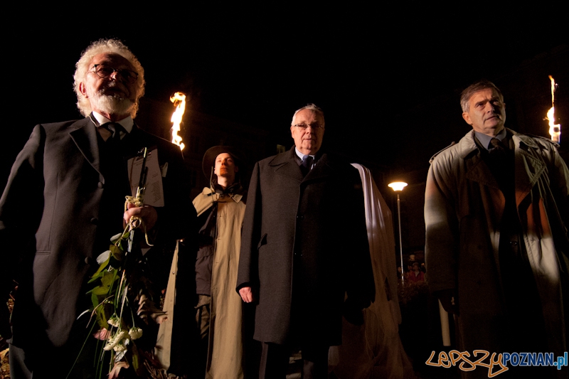 Odsłonięcie pomnika Romana Wilhelmiego - Poznań 3.11.2012 r. Foto: LepszyPOZNAN.pl / Paweł Rychter Odsłonięcie pomnika Romana Wilhelmiego - Poznań 3.11.2012 r. Foto: LepszyPOZNAN.pl / Paweł Rychter