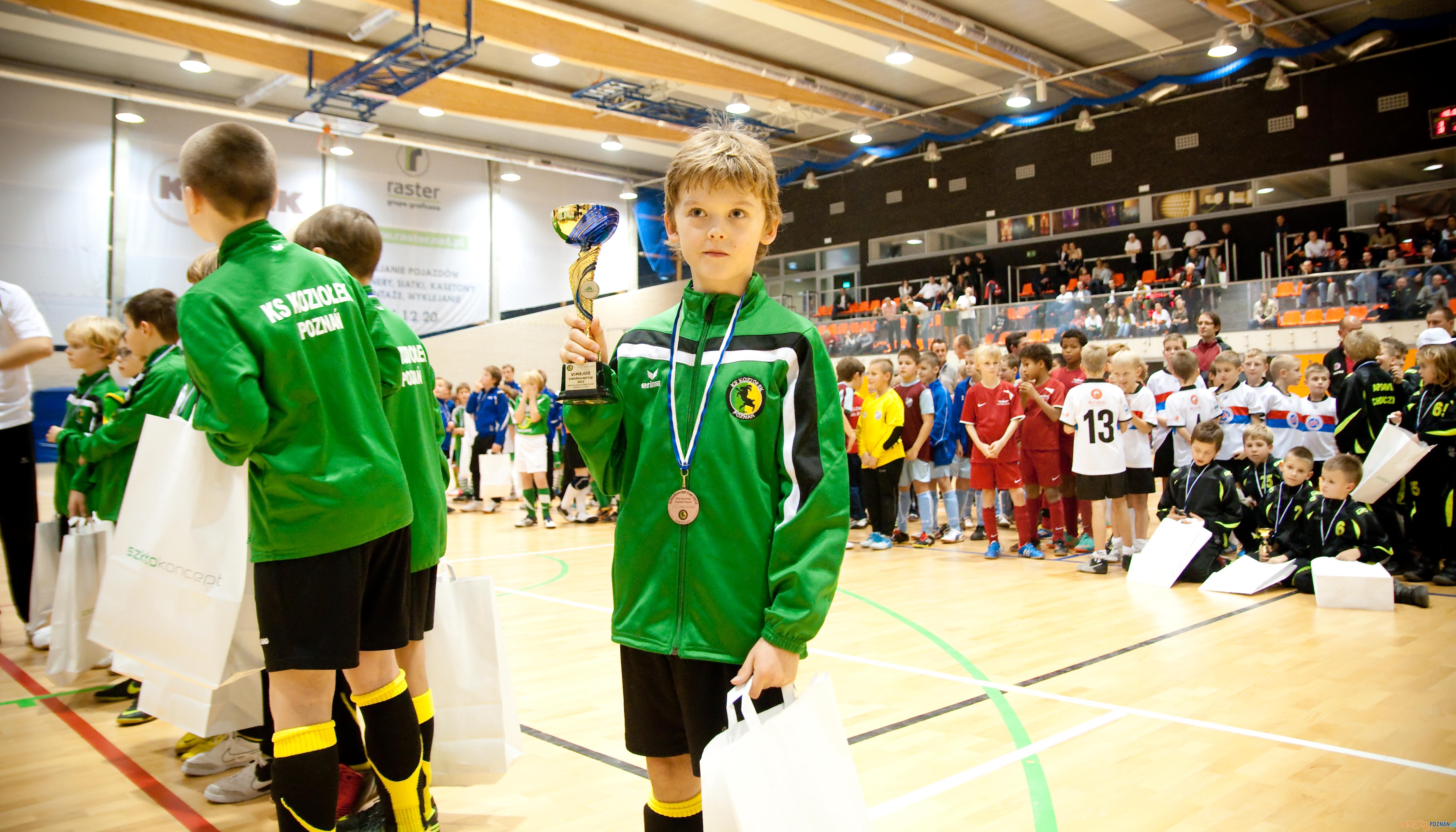 Koziołek Poznań, turniej w Kórniku rocznika 2003 (3) Foto: www.fotorealizacje.pl Koziołek Poznań, turniej w Kórniku rocznika 2003 (3) Foto: www.fotorealizacje.pl