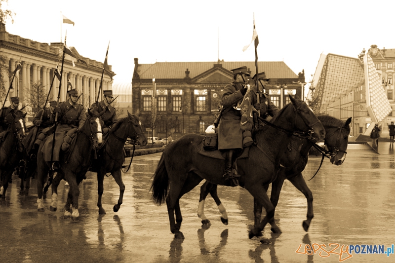 94. rocznica wybuchu Powstania Wielkopolskiego - uroczystości na Placu Wolności i Starym Rynku Foto: LepszyPOZNAN.pl / Paweł Rychter 94. rocznica wybuchu Powstania Wielkopolskiego - uroczystości na Placu Wolności i Starym Rynku Foto: LepszyPOZNAN.pl / Paweł Rychter