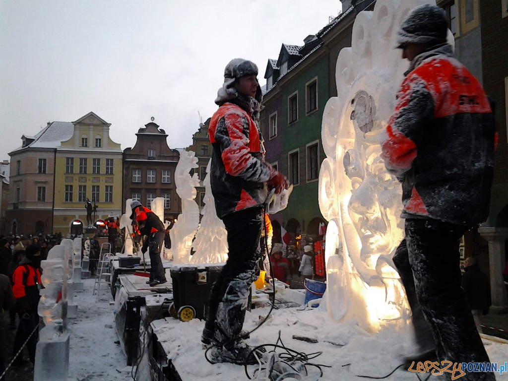 VII Międzynarodowy Festiwal Rzeźby Lodowej - 2 dzień Foto: lepszyPOZNAN.pl / tab VII Międzynarodowy Festiwal Rzeźby Lodowej - 2 dzień Foto: lepszyPOZNAN.pl / tab