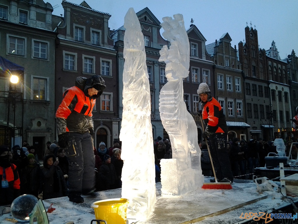 VII Międzynarodowy Festiwal Rzeźby Lodowej - 2 dzień Foto: lepszyPOZNAN.pl / tab VII Międzynarodowy Festiwal Rzeźby Lodowej - 2 dzień Foto: lepszyPOZNAN.pl / tab
