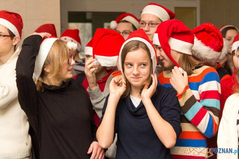 Mikołajki w Gimnazjum nr 51 w Poznaniu Foto: lepszyPOZNAN.pl / Piotr Rychter Mikołajki w Gimnazjum nr 51 w Poznaniu Foto: lepszyPOZNAN.pl / Piotr Rychter