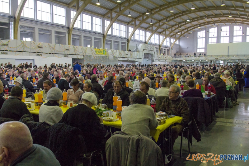 Spotkanie wigilijne z Caritas i Warta Poznań - hala nr 1 MTP 24.12.2012 r. Foto: lepszyPOZNAN.pl / Piotr Rychter Spotkanie wigilijne z Caritas i Warta Poznań - hala nr 1 MTP 24.12.2012 r. Foto: lepszyPOZNAN.pl / Piotr Rychter