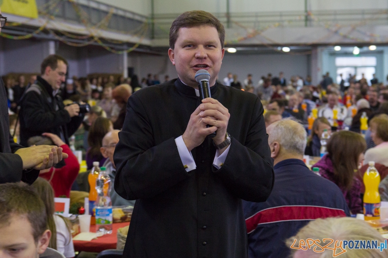 Spotkanie wigilijne z Caritas i Warta Poznań - hala nr 1 MTP 24.12.2012 r. Foto: lepszyPOZNAN.pl / Piotr Rychter Spotkanie wigilijne z Caritas i Warta Poznań - hala nr 1 MTP 24.12.2012 r. Foto: lepszyPOZNAN.pl / Piotr Rychter