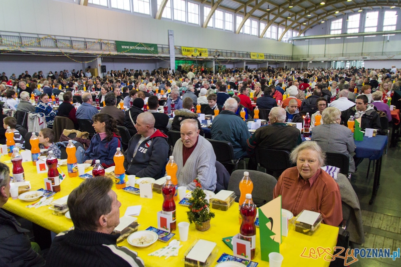 Spotkanie wigilijne z Caritas i Warta Poznań - hala nr 1 MTP 24.12.2012 r. Foto: lepszyPOZNAN.pl / Piotr Rychter Spotkanie wigilijne z Caritas i Warta Poznań - hala nr 1 MTP 24.12.2012 r. Foto: lepszyPOZNAN.pl / Piotr Rychter