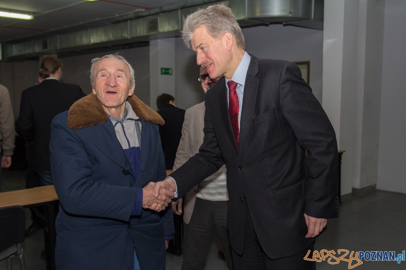 Spotkanie wigilijne z Caritas i Warta Poznań - hala nr 1 MTP 24.12.2012 r. - prezydent Miasta Poznania Ryszard Grobelny Foto: lepszyPOZNAN.pl / Piotr Rychter Spotkanie wigilijne z Caritas i Warta Poznań - hala nr 1 MTP 24.12.2012 r. - prezydent Miasta Poznania Ryszard Grobelny Foto: lepszyPOZNAN.pl / Piotr Rychter