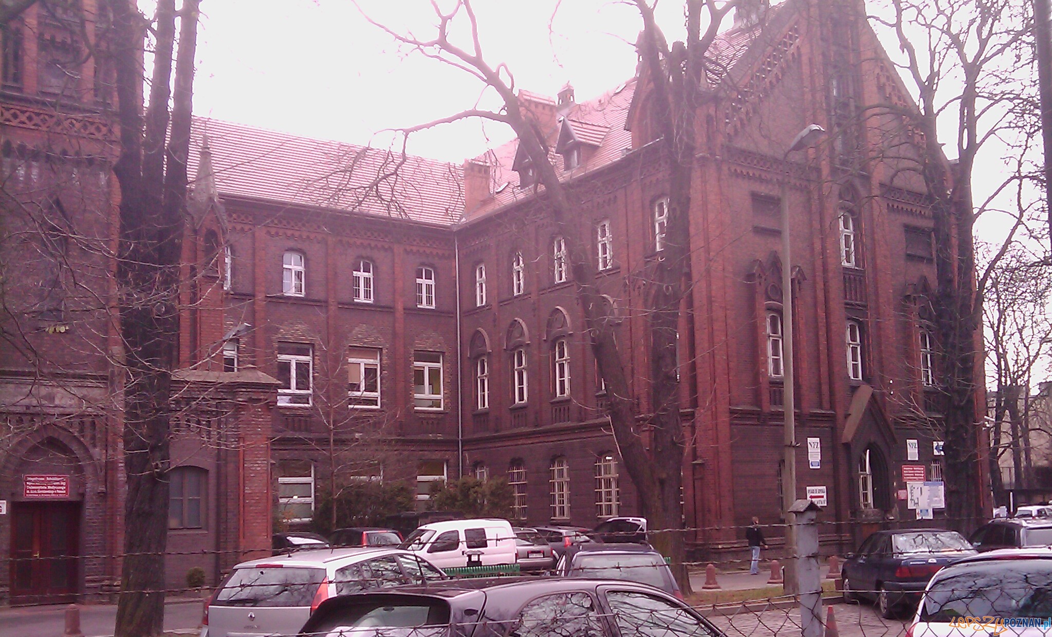 Ortopedyczno-rehabilitacyjny szpital kliniczny im. Wiktora Degi  Foto: poznan.wikia.com