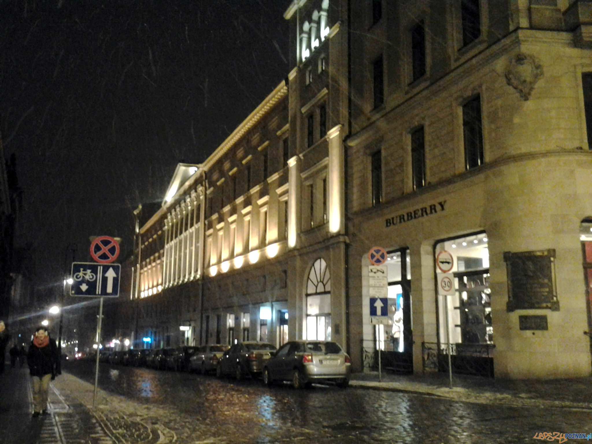 Hotel Bazar Foto: lepszyPOZNAN.pl / tab 10.1 Hotel Bazar Foto: lepszyPOZNAN.pl / tab 10.1