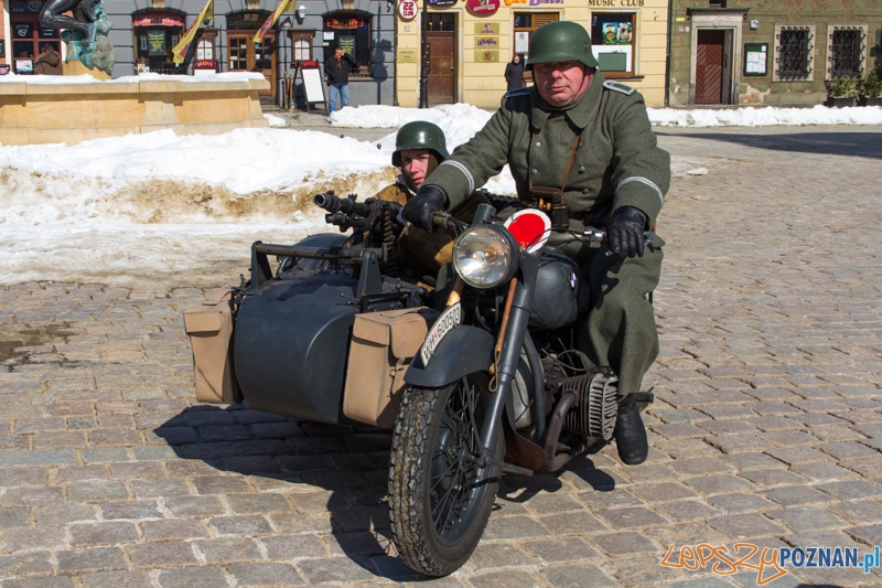 Gra miejska "Zakonspiruj Poznań" Foto: lepszyPOZNAN.pl / Piotr Rychter Gra miejska "Zakonspiruj Poznań" Foto: lepszyPOZNAN.pl / Piotr Rychter