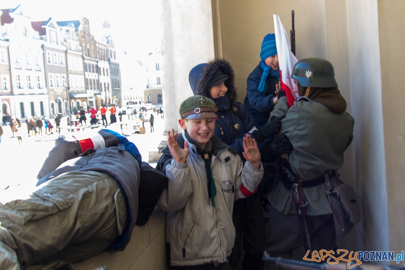 Gra miejska "Zakonspiruj Poznań" Foto: lepszyPOZNAN.pl / Piotr Rychter Gra miejska "Zakonspiruj Poznań" Foto: lepszyPOZNAN.pl / Piotr Rychter