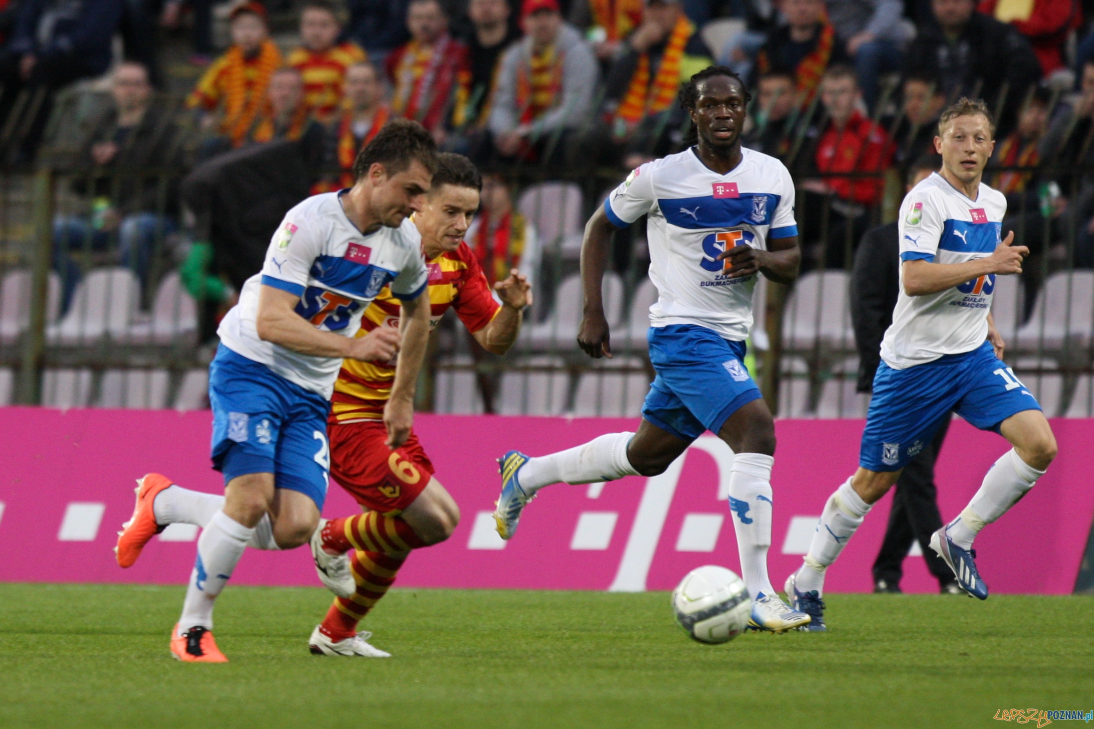 Lech wygrywa z Jagiellonią Białystok 0:1 - Foto: x-news Lech wygrywa z Jagiellonią Białystok 0:1 - Foto: x-news