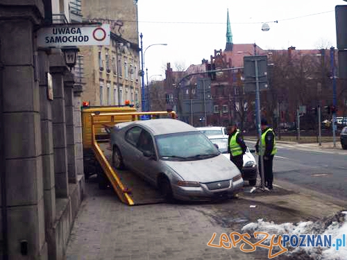 Wrak na Mostowej Foto: Straż Miejska Wrak na Mostowej Foto: Straż Miejska